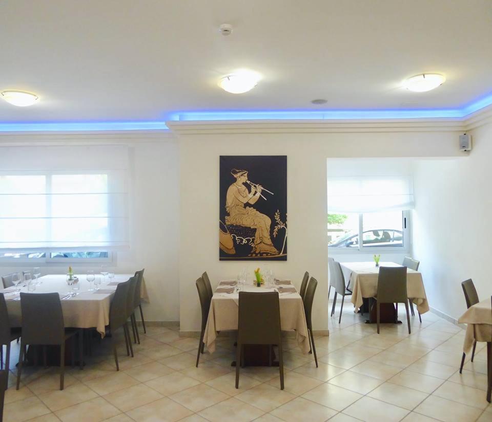 Hotel Atenea Golden Star Каорле Екстер'єр фото