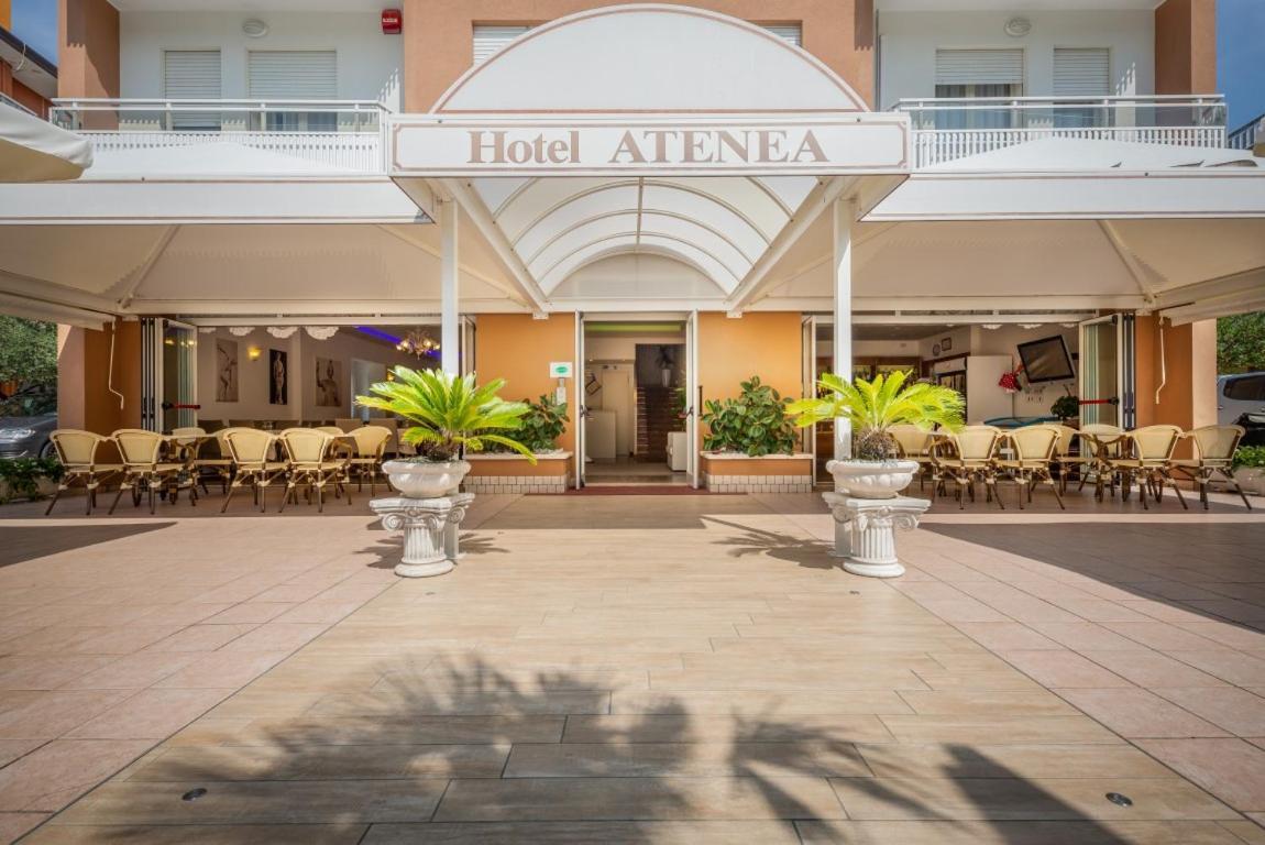 Hotel Atenea Golden Star Каорле Екстер'єр фото